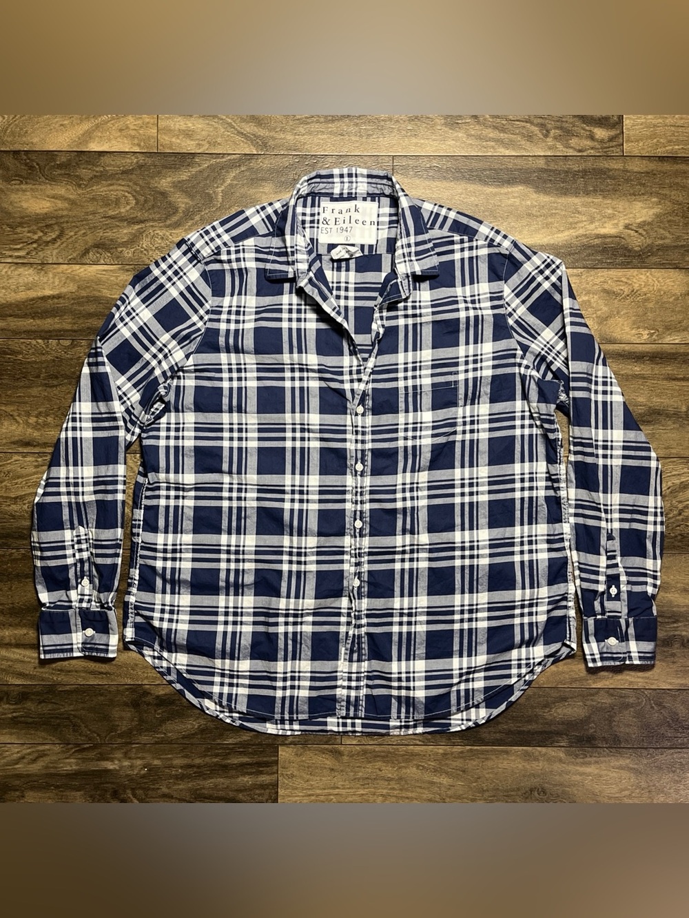 Frank & Eileen Eileen Italian Cotton Shirt Women’s Large Navy Plaid Relaxed EUC - Picture 1 of 11
